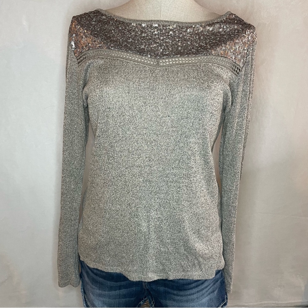 Daytrip long sleeve blouse. Size Medium.